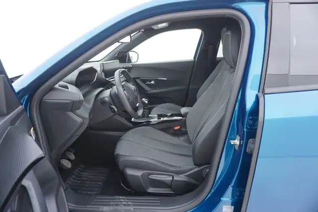 Peugeot 2008 view 10