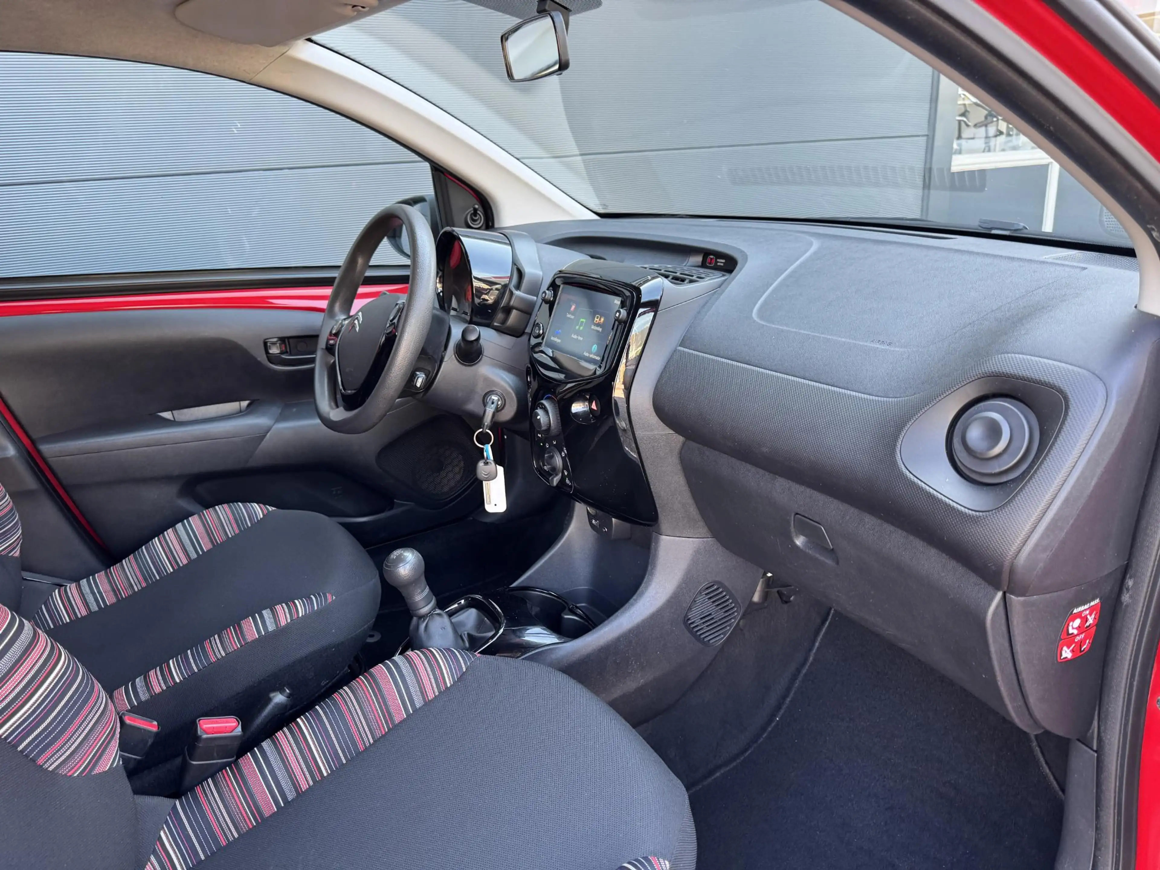 Citroen C1 1.0 VTi Shine / Apple Carplay / Android Auto — photo 19