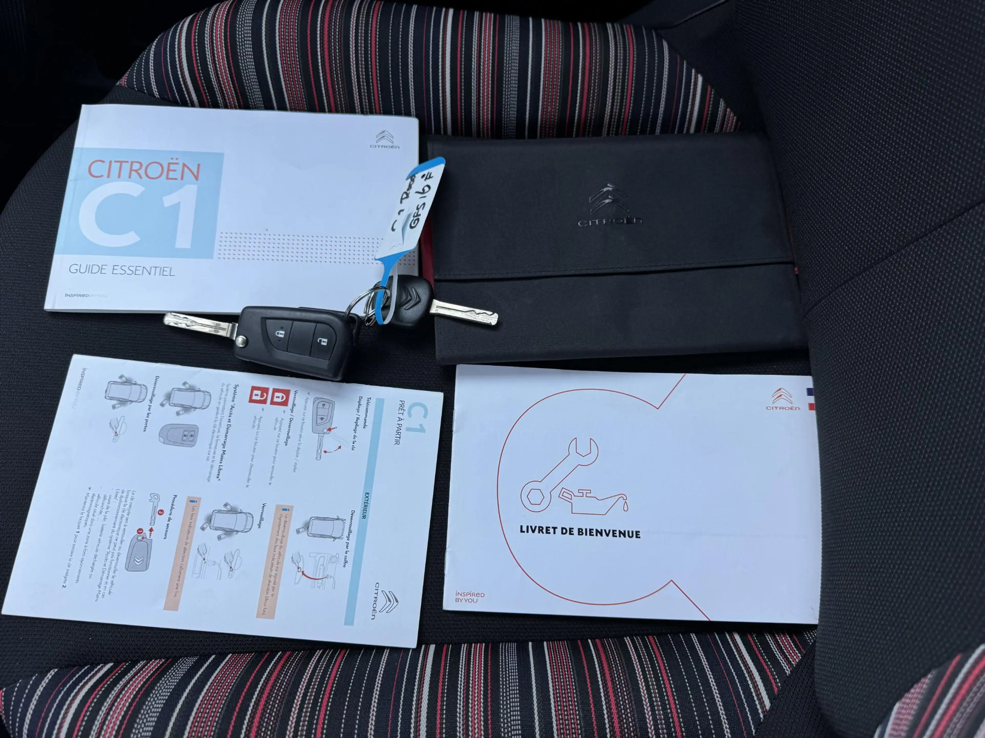 Citroen C1 1.0 VTi Shine / Apple Carplay / Android Auto — photo 4