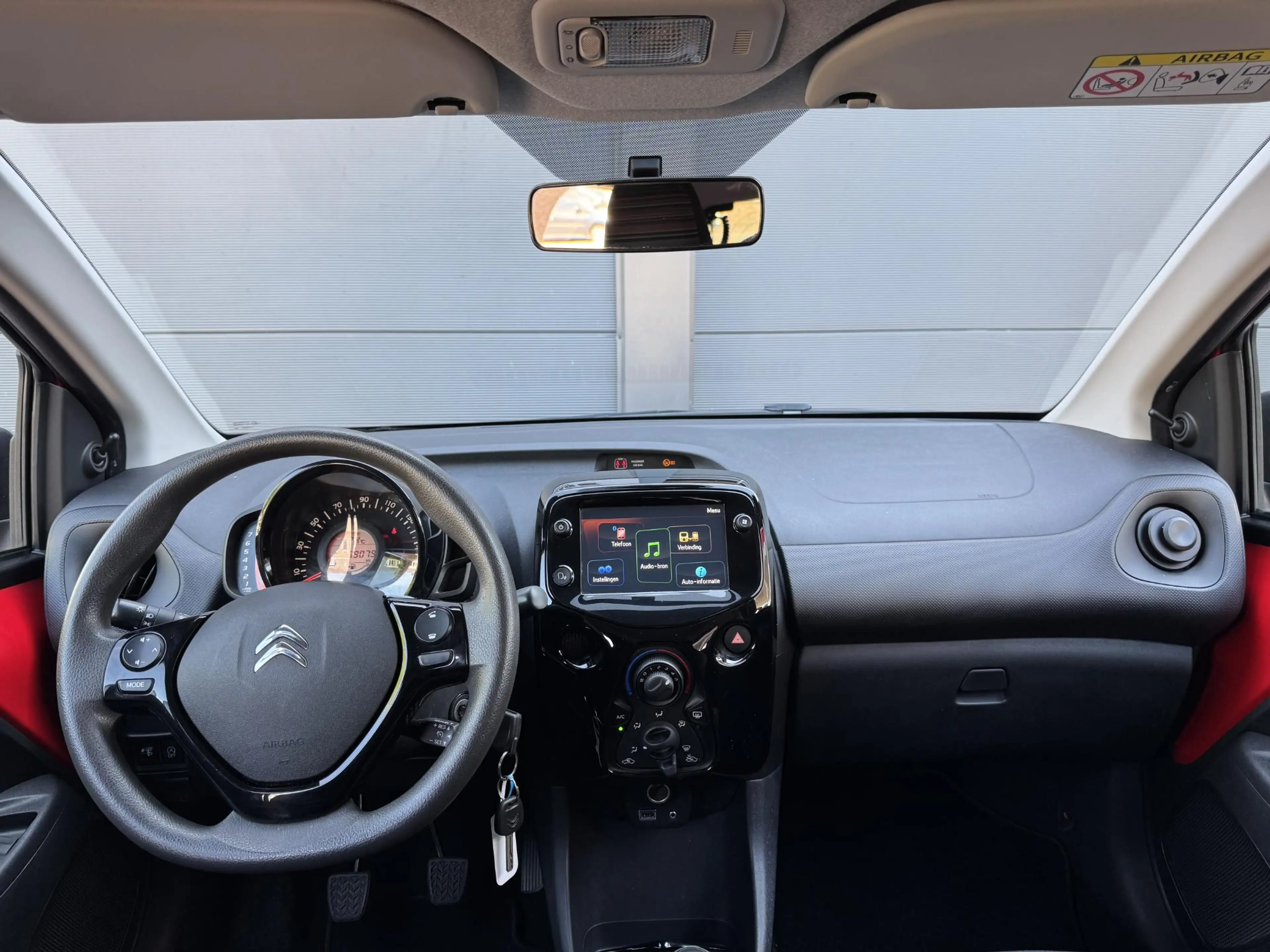 Citroen C1 1.0 VTi Shine / Apple Carplay / Android Auto — photo 2