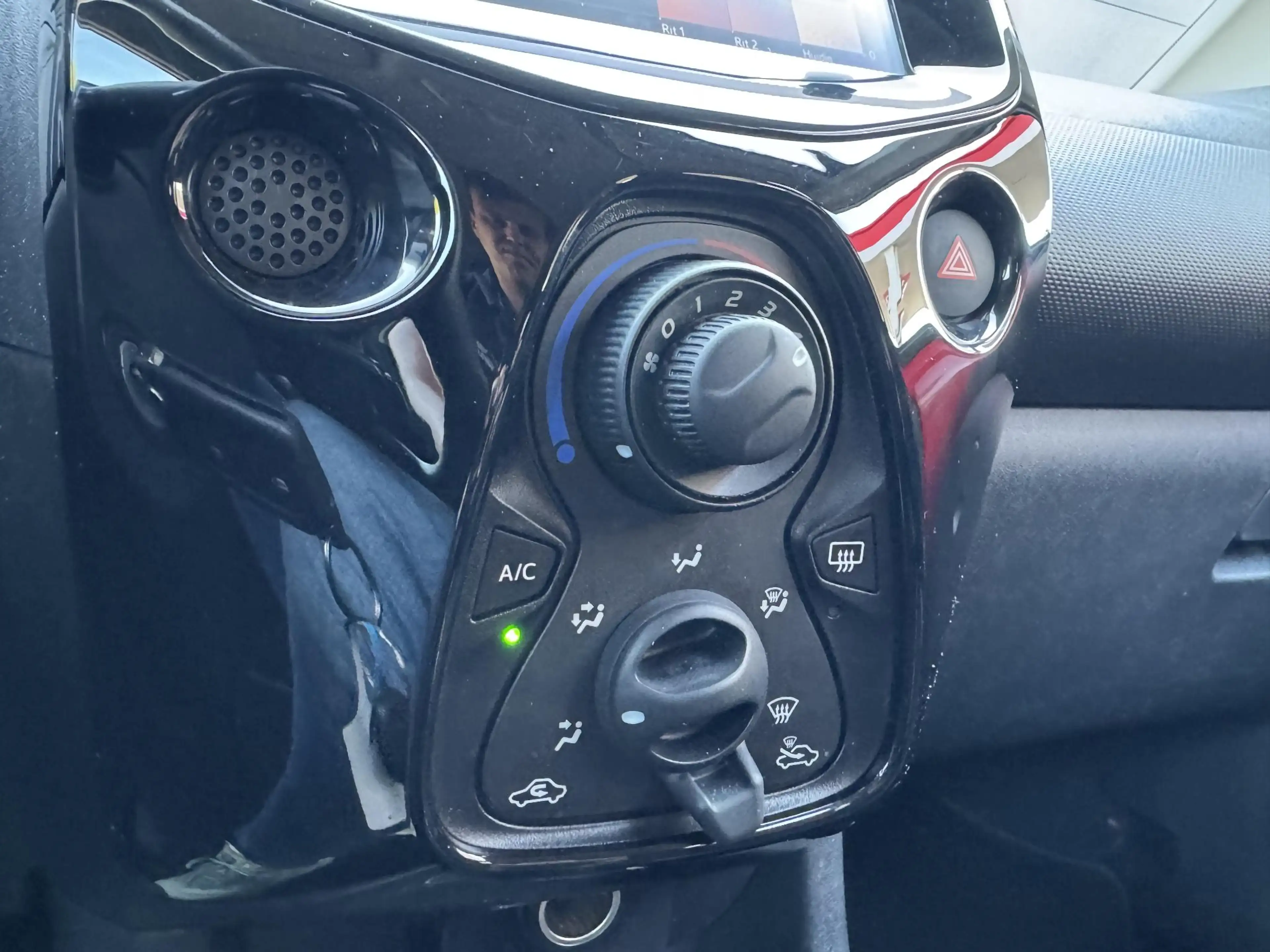 Citroen C1 1.0 VTi Shine / Apple Carplay / Android Auto — photo 29