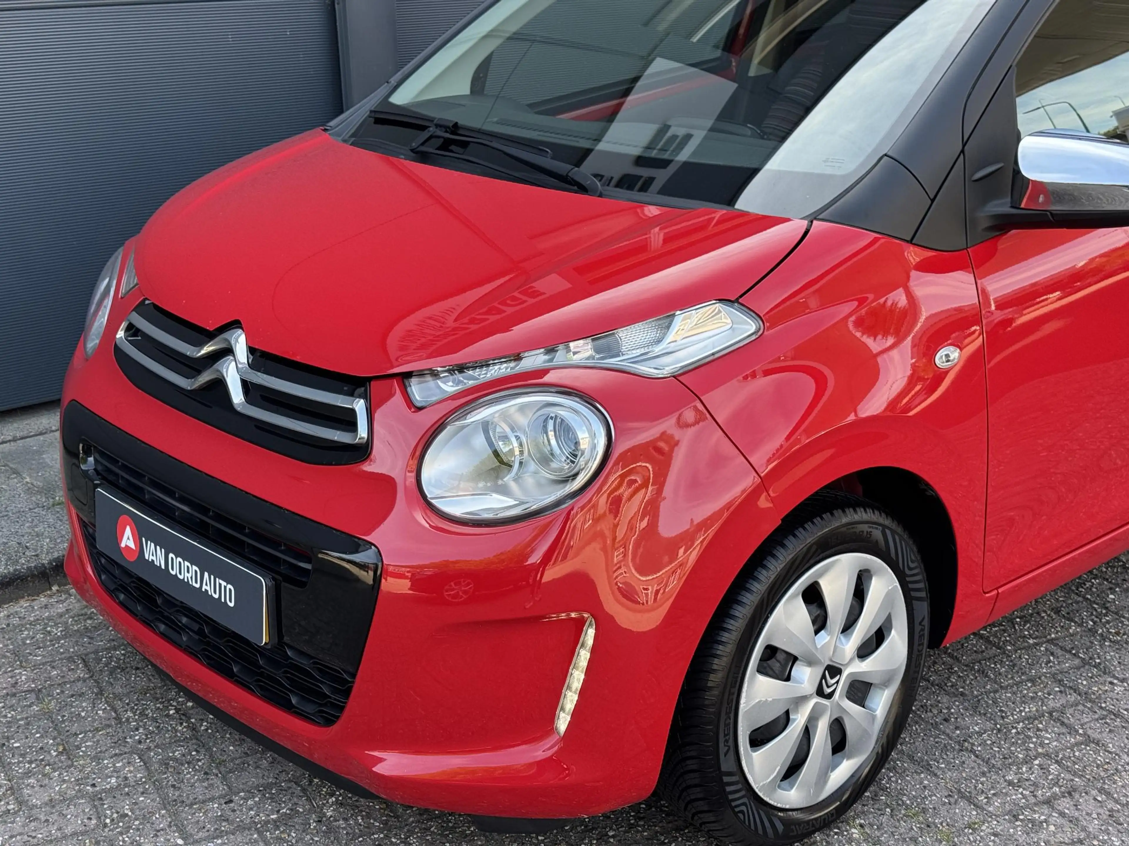 Citroen C1 1.0 VTi Shine / Apple Carplay / Android Auto — photo 13