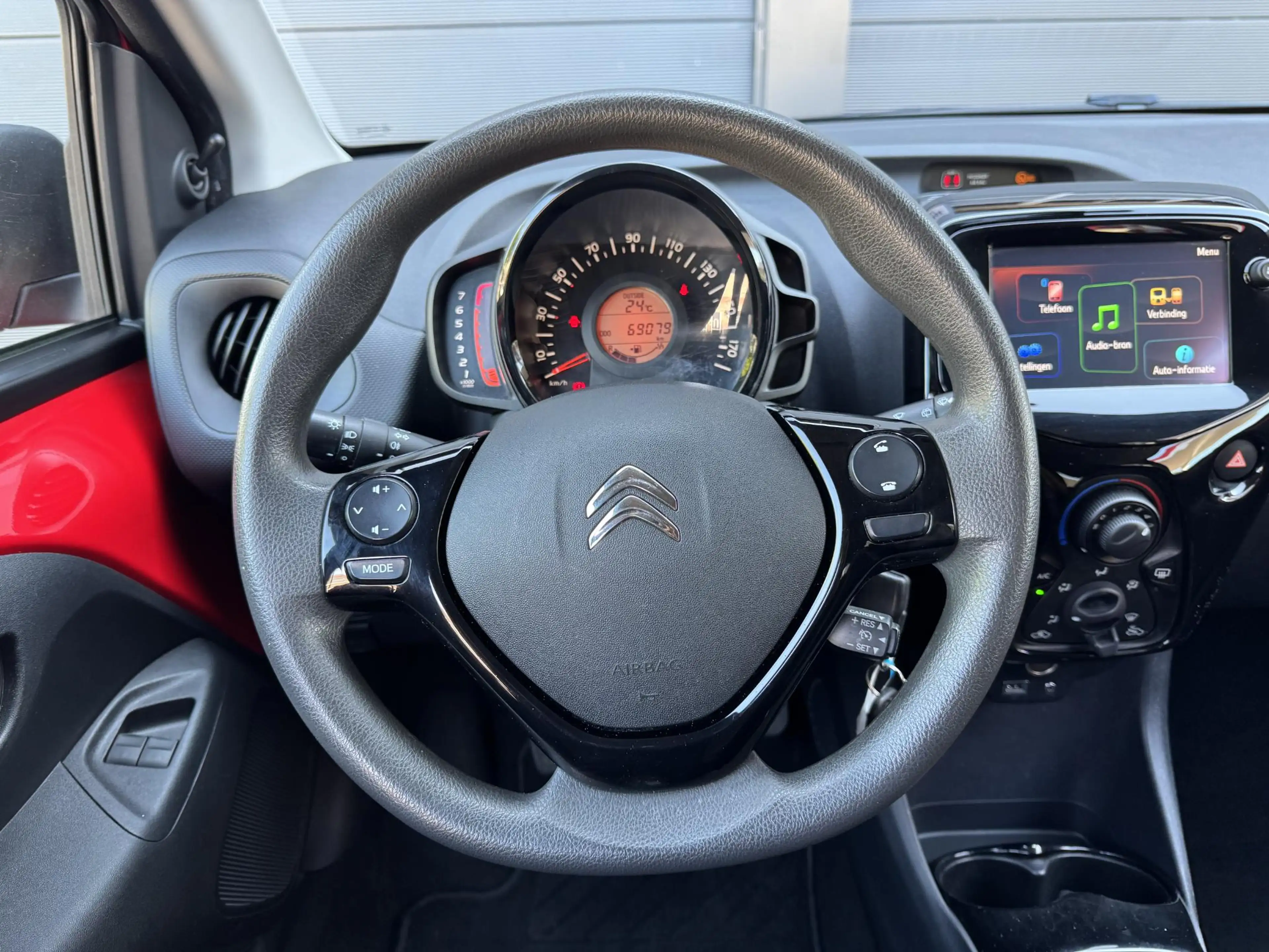 Citroen C1 1.0 VTi Shine / Apple Carplay / Android Auto — photo 20