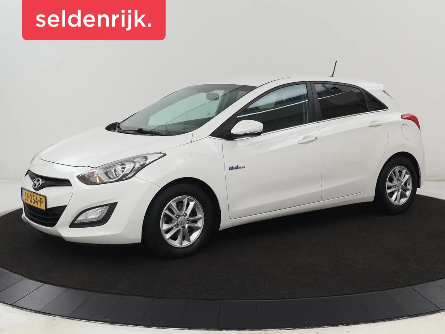 Hyundai i30 1.6 GDI i-Vision | Trekhaak | Camera | Navigatie | Blanco - 1