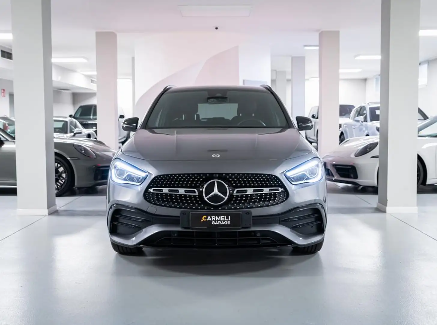 Mercedes-Benz GLA 200 d Premium auto AMG-PACK NIGHT-1 PROPRIETARIO Gris - 2