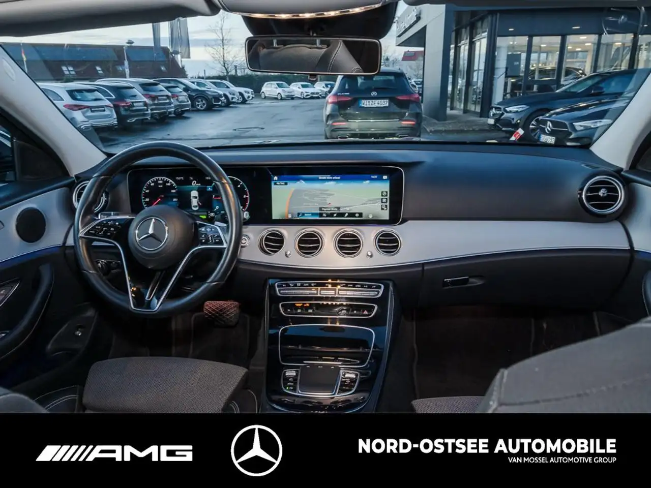 Mercedes-Benz E 220 d AVANTGARDE LED AHK KAMERA AMBIENTE HUD 13