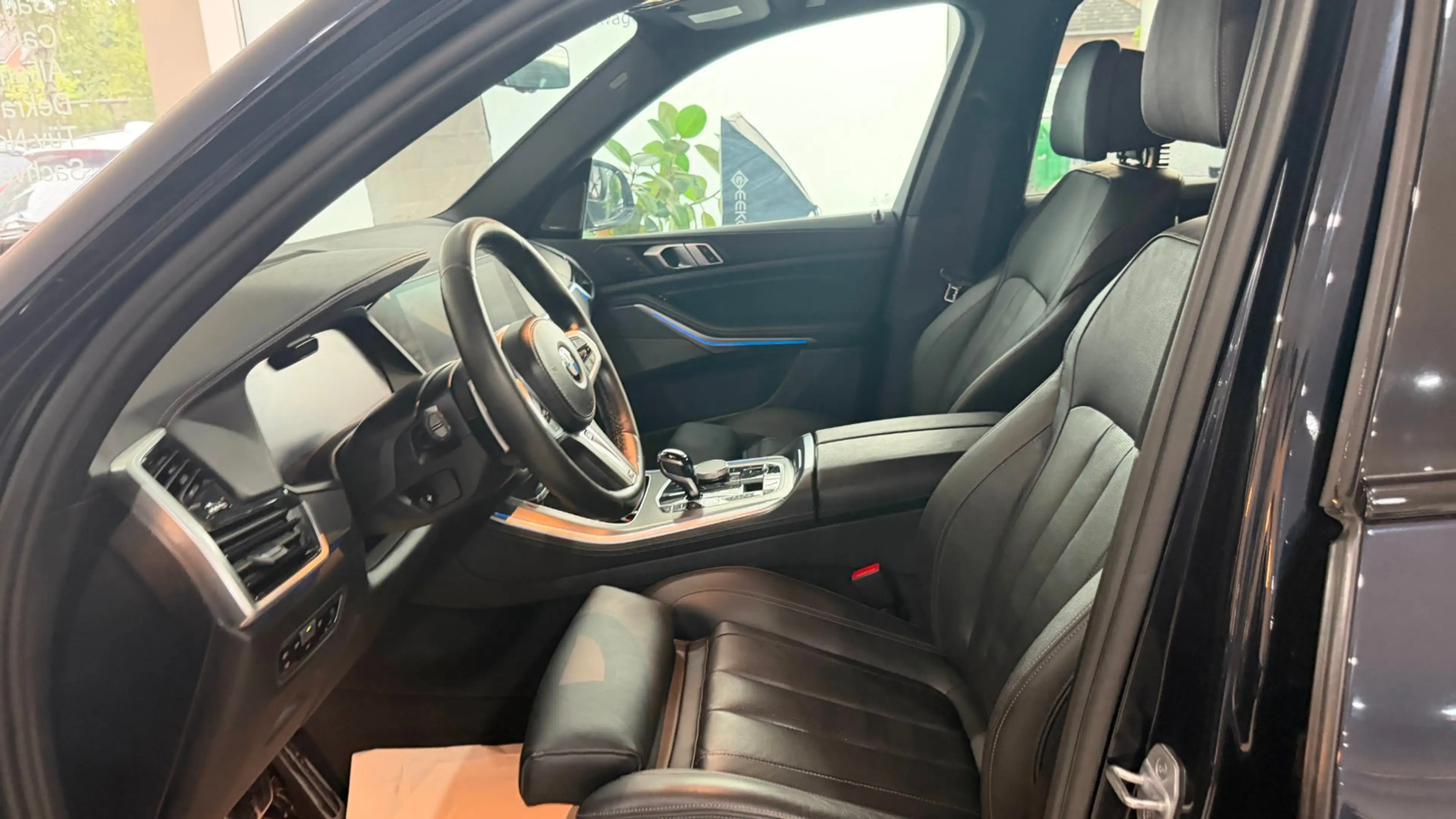 BMW X5 xDrive 45 e M Sport — photo 9