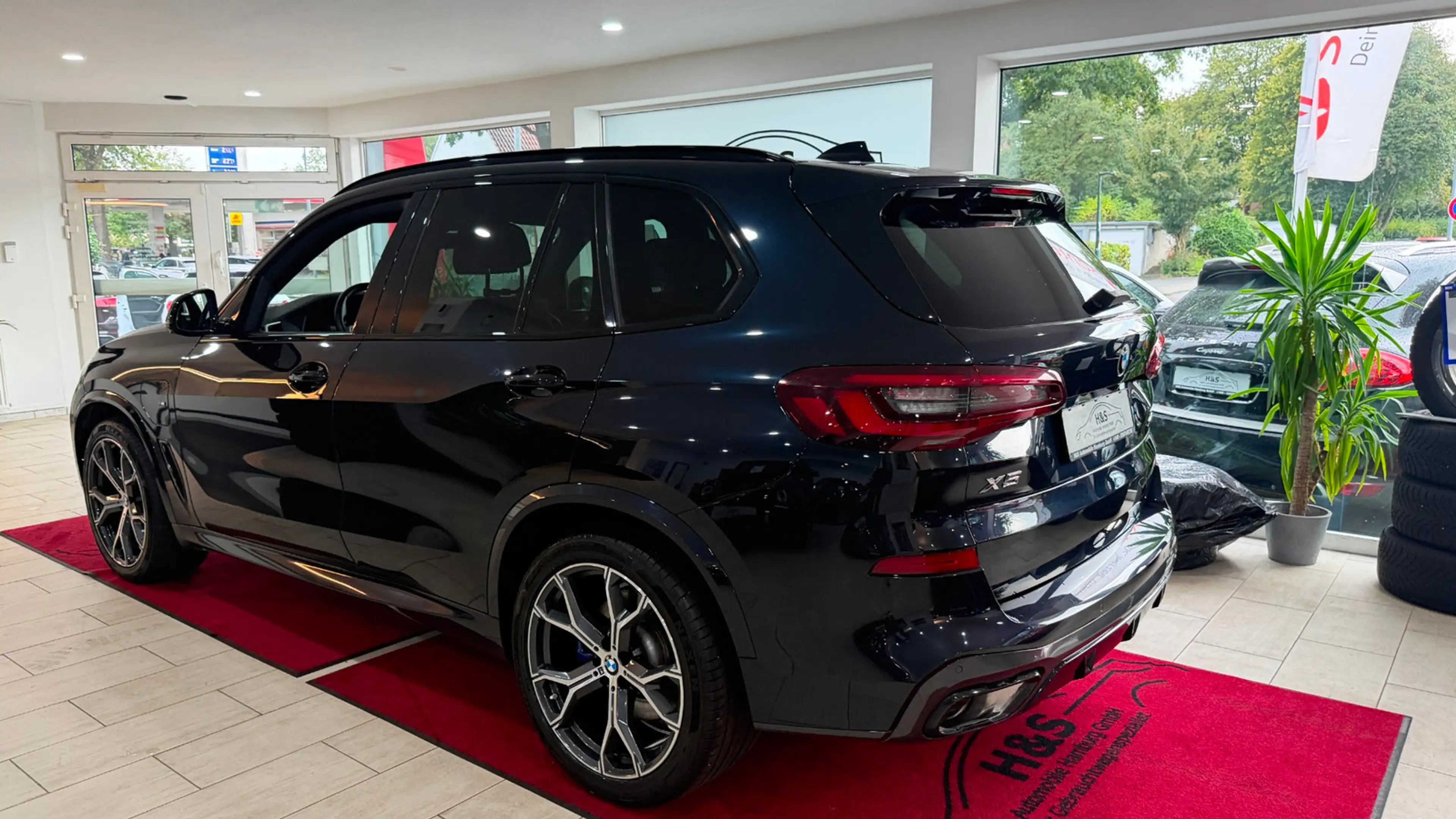 BMW X5 xDrive 45 e M Sport — photo 3