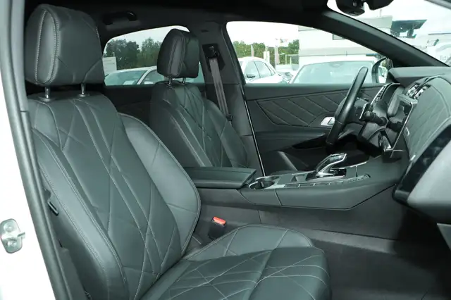 DS Automobiles DS 7 Crossback view 7