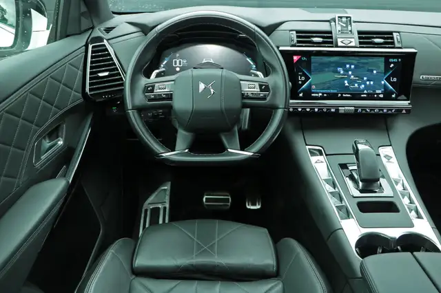 DS Automobiles DS 7 Crossback view 11