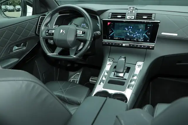 DS Automobiles DS 7 Crossback view 12