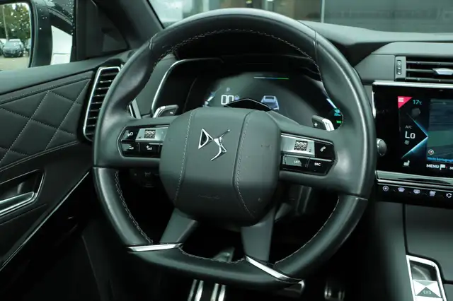 DS Automobiles DS 7 Crossback view 13