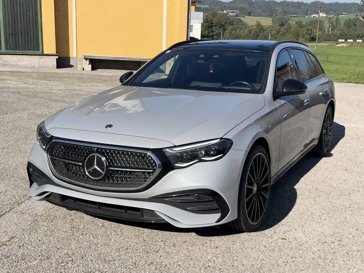 Mercedes-Benz E 220 E 220d T MHEV Aut. Grau - 1