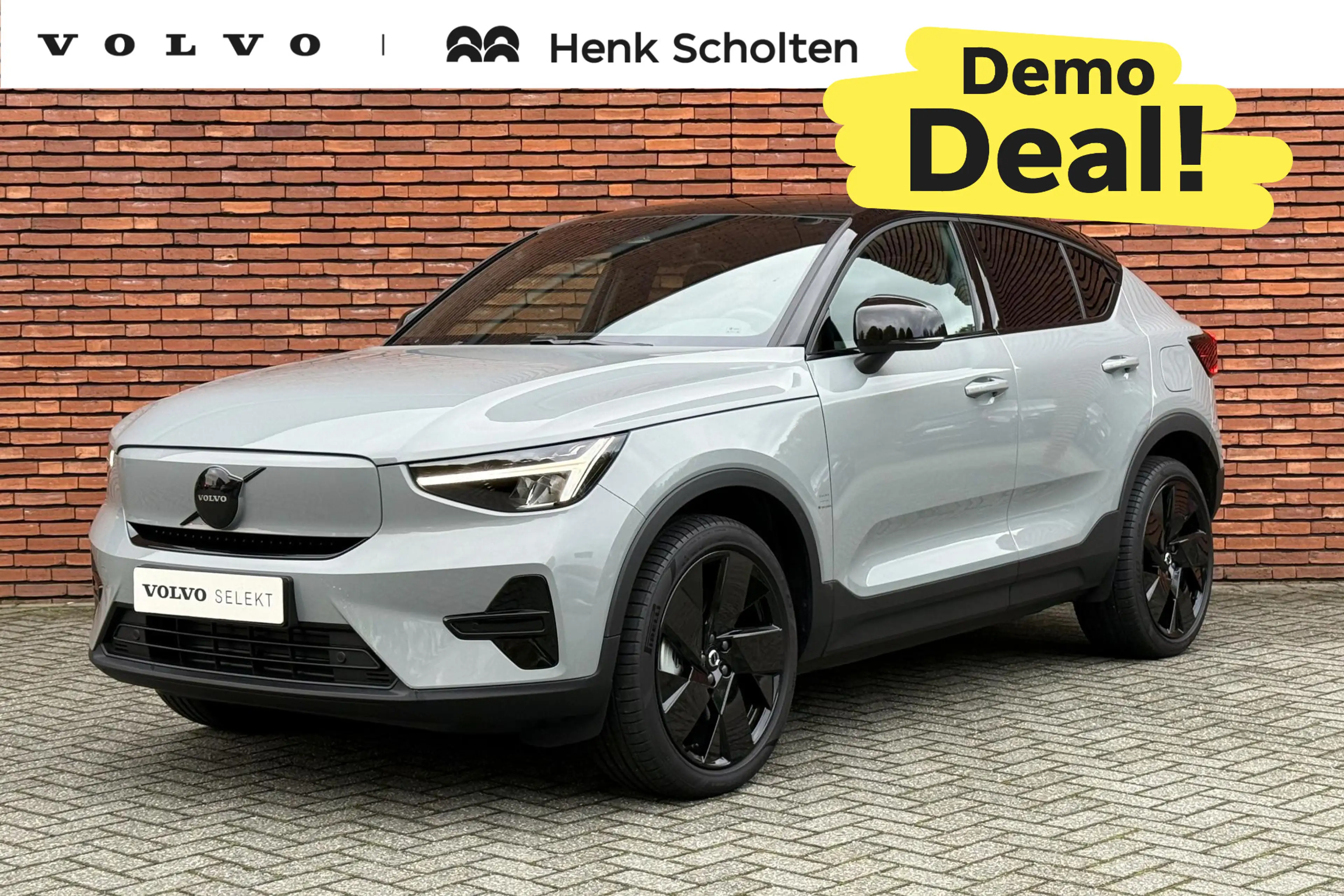 Volvo EC40 Twin Motor Ultra Black Edition Europa 82 kWh | Pan