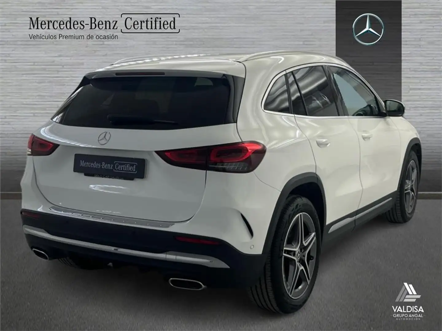 Mercedes-Benz GLA 180 - 1