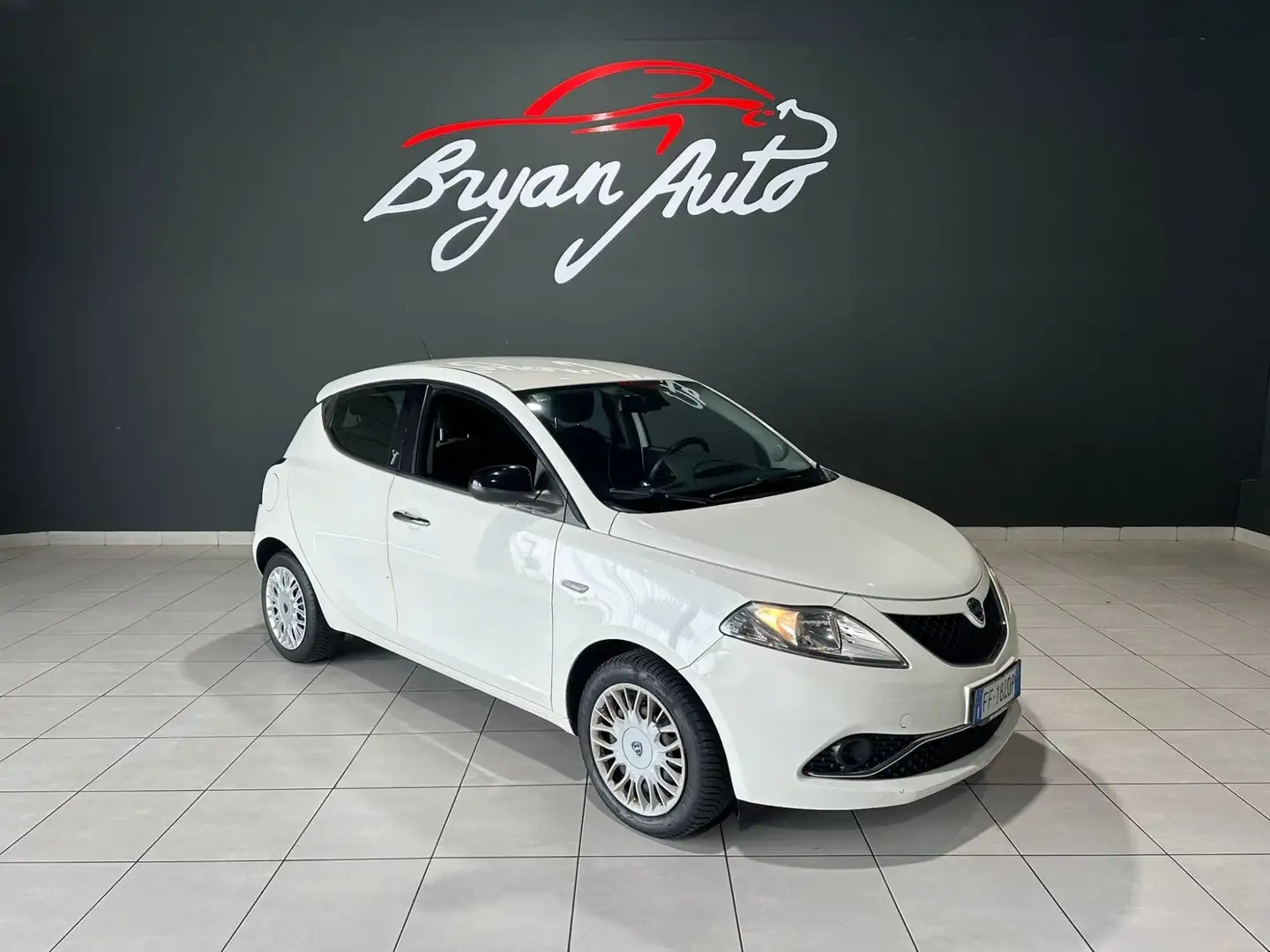 Lancia Ypsilon 1.2 Gold 69cv(NEOPATENTATI) Bianco - 2
