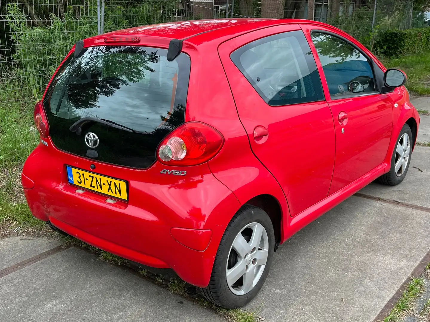 Toyota Aygo Aygo 1.0-12V Sport Rood - 2