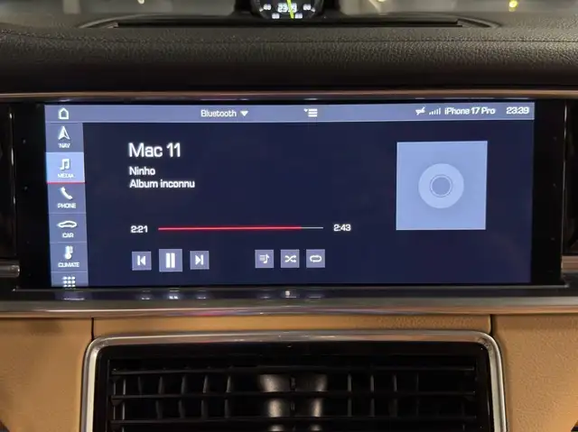 Porsche Panamera view 28