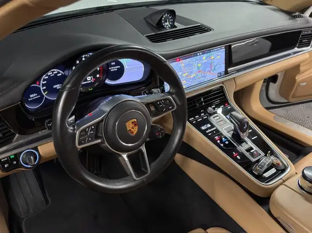 Porsche Panamera view 14