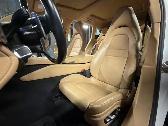 Porsche Panamera view 15