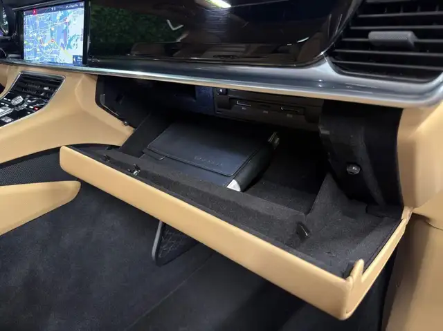 Porsche Panamera view 20
