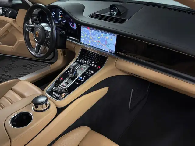 Porsche Panamera view 17