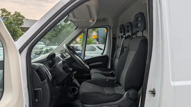 Fiat Ducato view 11