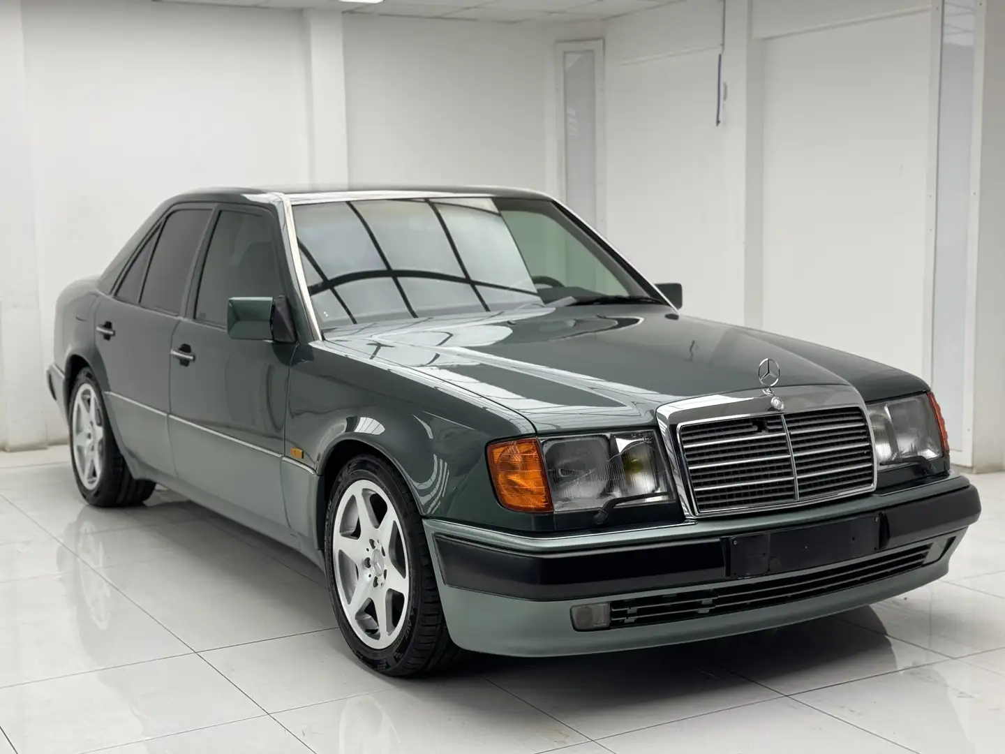 Mercedes-Benz 500 500 E A - 2