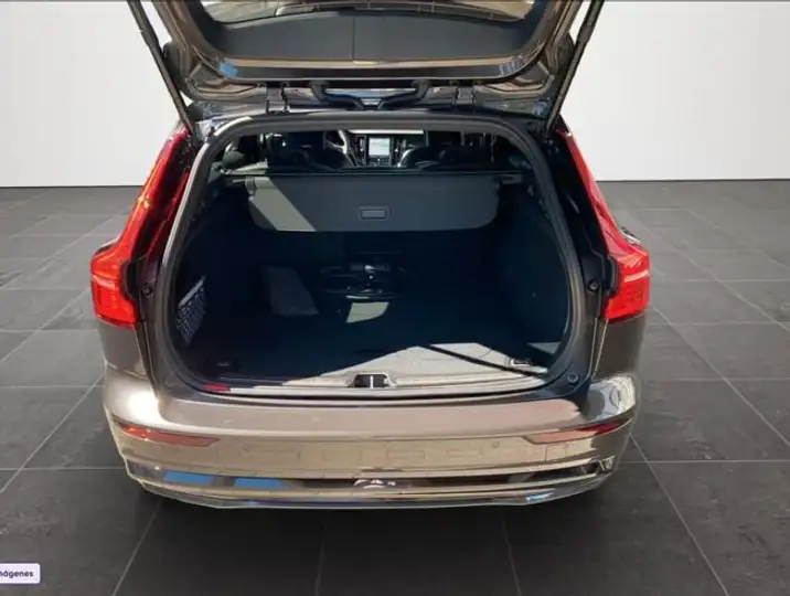 Volvo S60 2024, foto 16