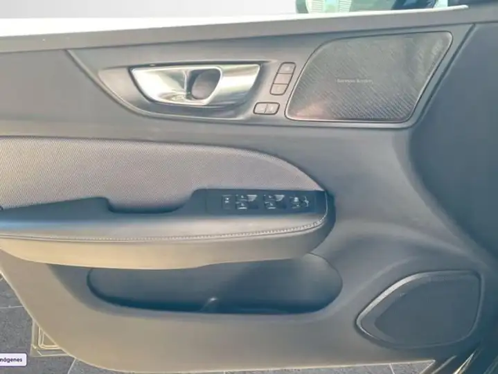 Volvo S60 2024, foto 18