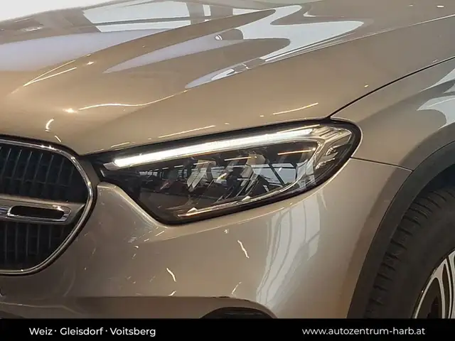 Mercedes-Benz GLC 300 e 4matic Ansicht 11