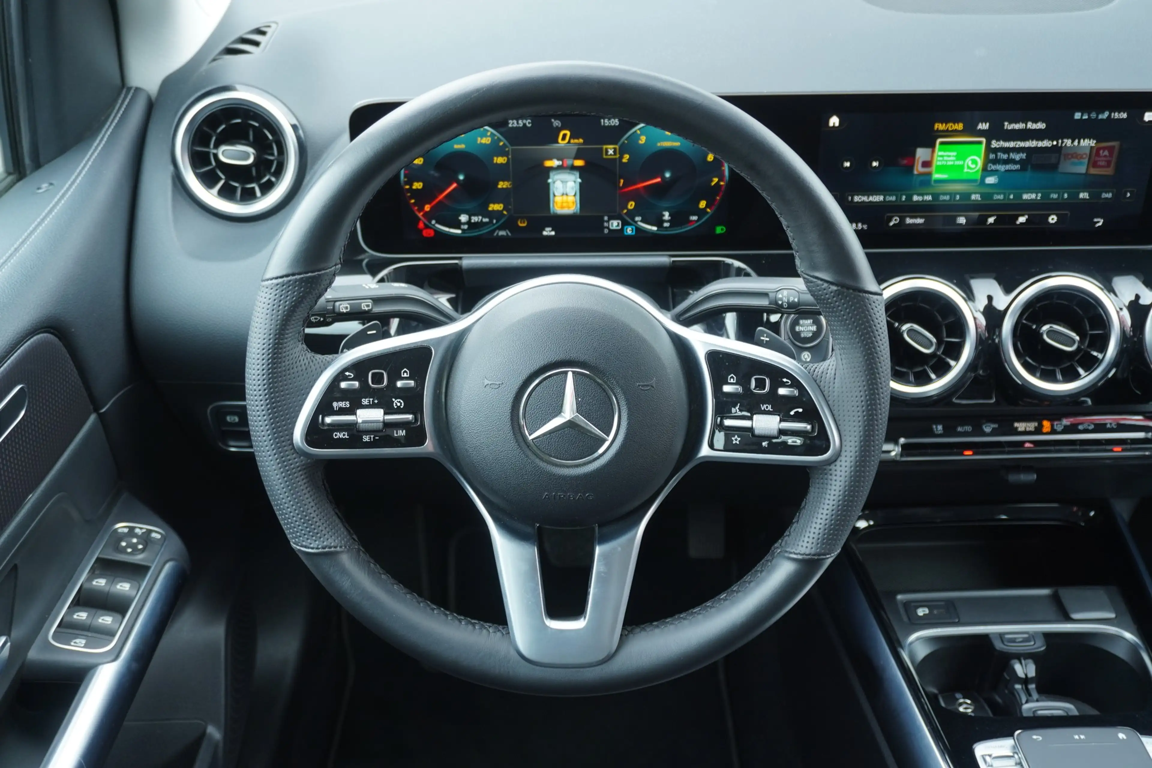 Mercedes-Benz B 220 B220 4Matic LED Navi Kamera Tempomat — photo 12