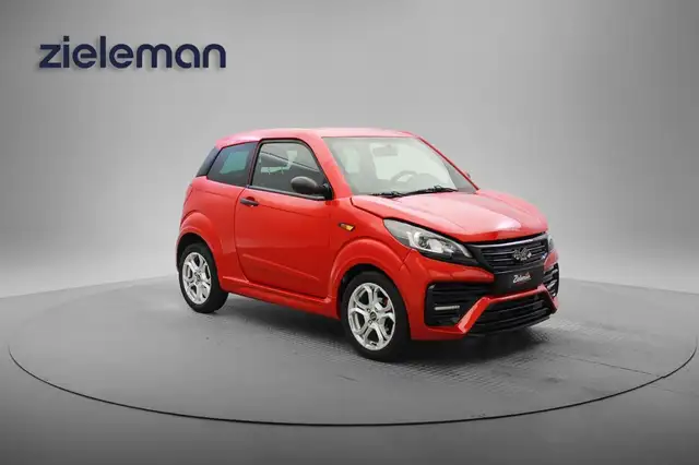 Ligier JS 50 dCi Elegance - 2020 - 7.387 Km - Leer