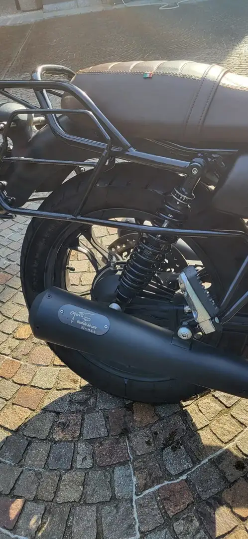 Moto Guzzi V 7 Stone Negru - 2