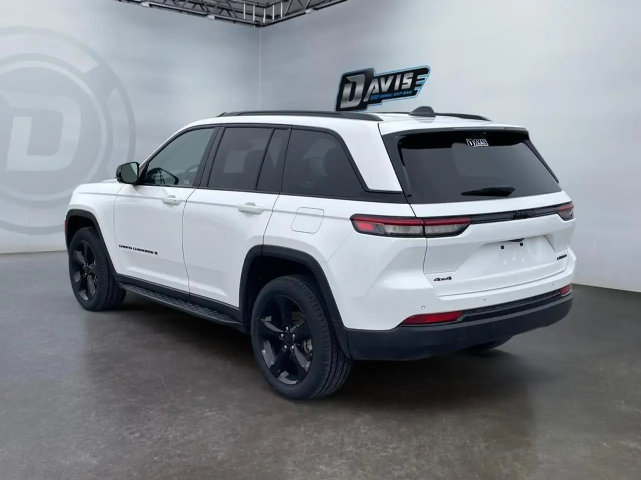 Jeep Grand Cherokee снимка Jeep Grand Cherokee