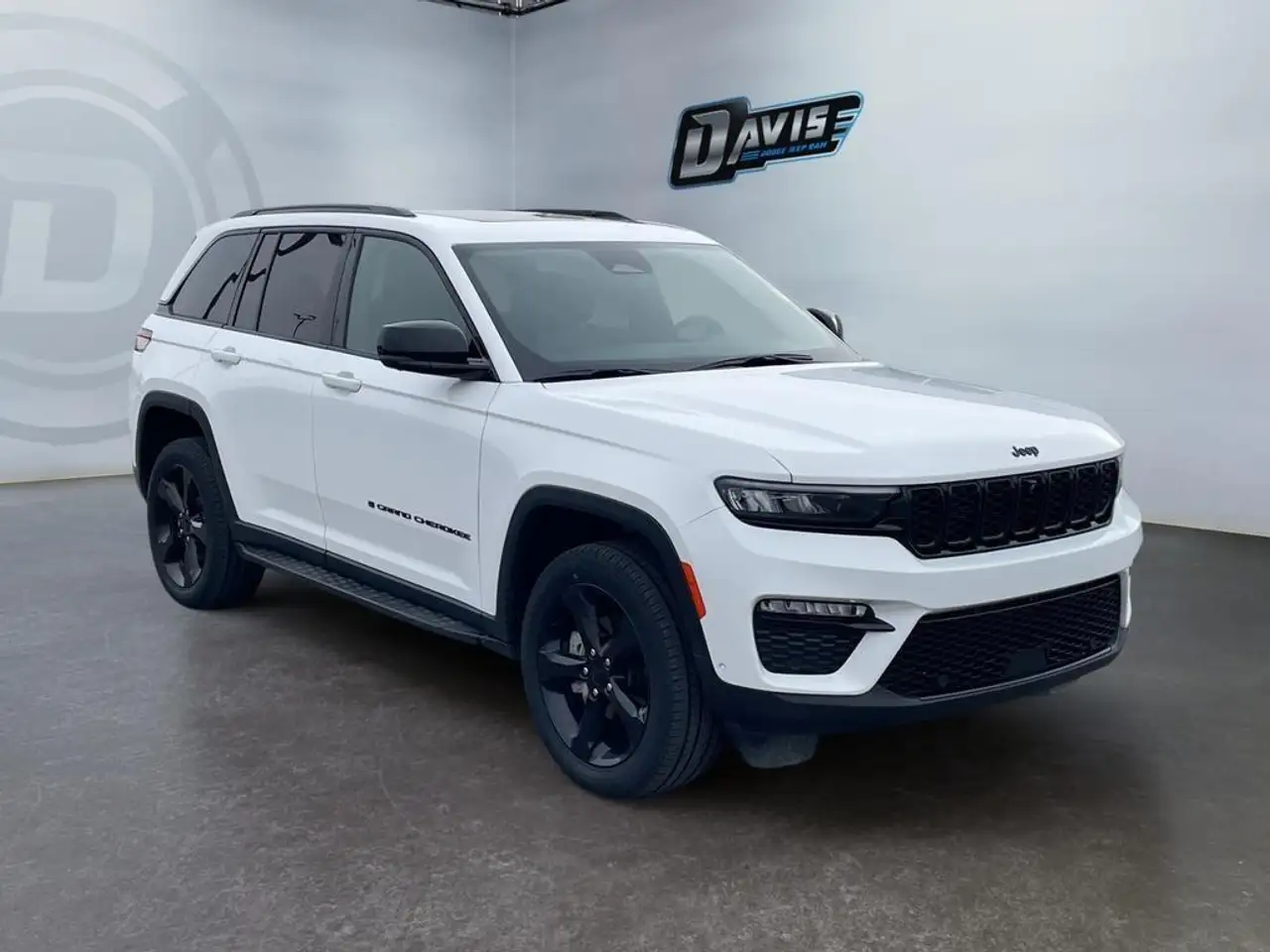 Jeep Grand Cherokee снимка Jeep Grand Cherokee