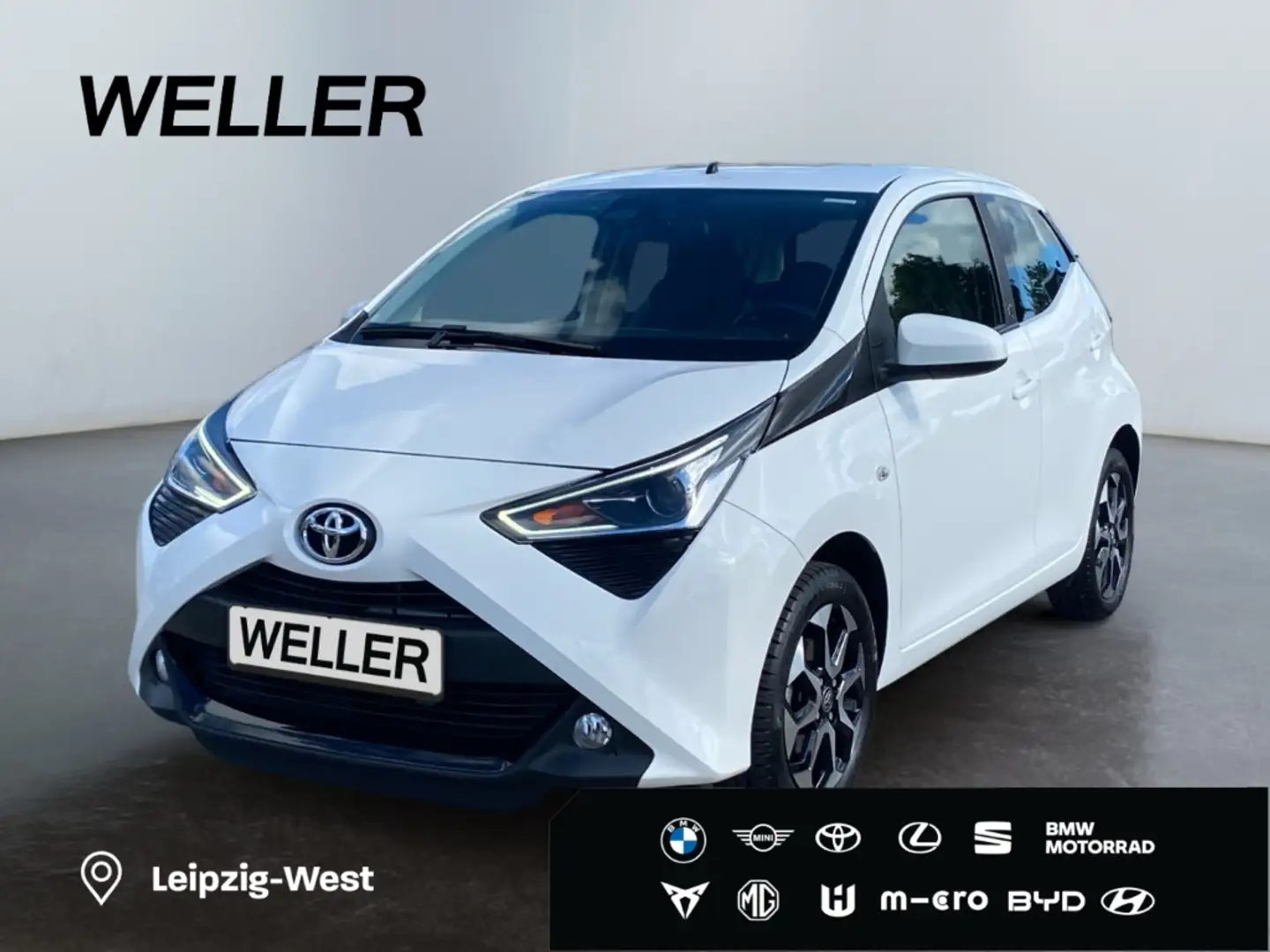 Toyota Aygo x-play Team D *Kamera*CarPlay*DAB*Klima*BT* Wit - 1