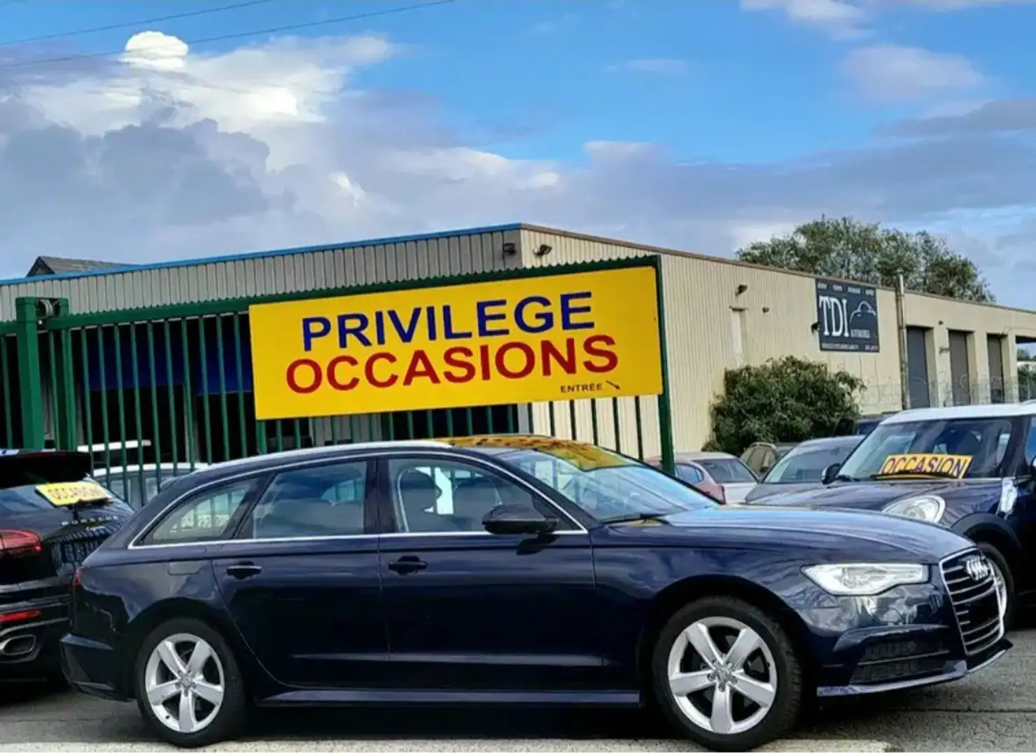Audi A6 Avant 20 TDi S tronic CUIR GPS AIRCOél JALU att Noir - 1