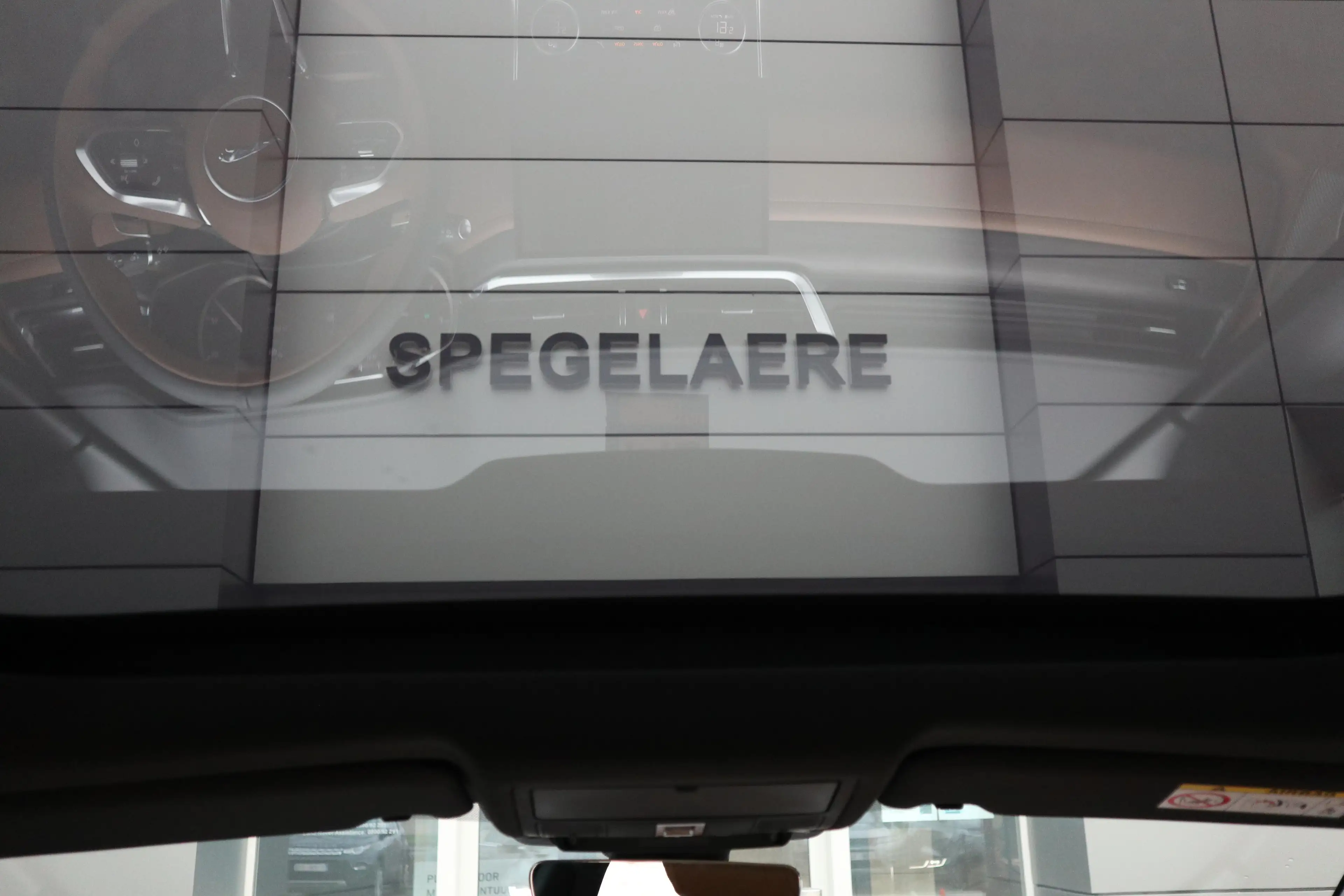 Jaguar XF SE — photo 12