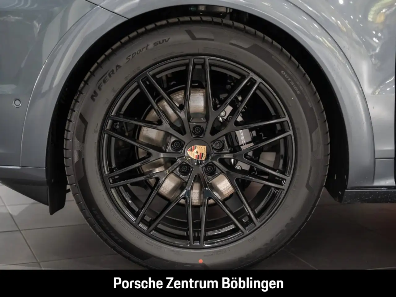 Porsche Cayenne Coupe Black Edition HA-Lenkung Head-Up 13