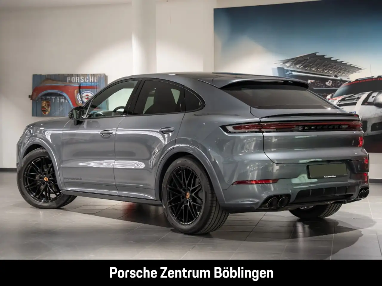 Porsche Cayenne Coupe Black Edition HA-Lenkung Head-Up 3