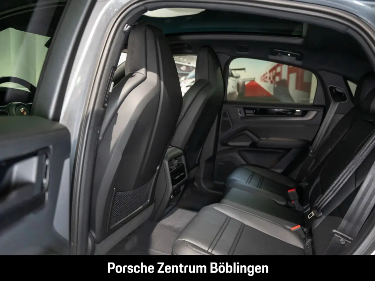 Porsche Cayenne Coupe Black Edition HA-Lenkung Head-Up 7