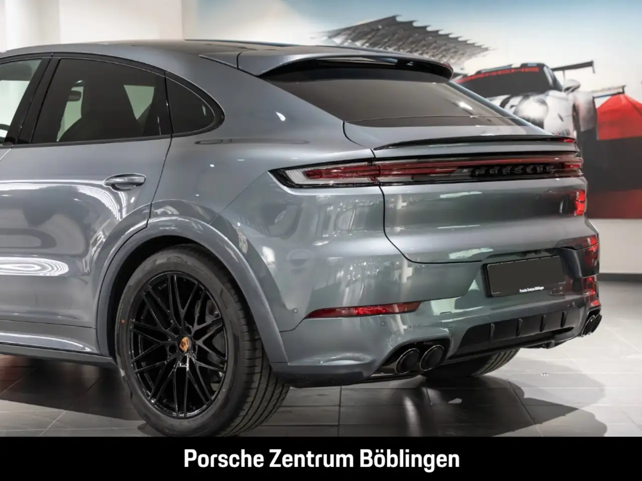 Porsche Cayenne Coupe Black Edition HA-Lenkung Head-Up 11