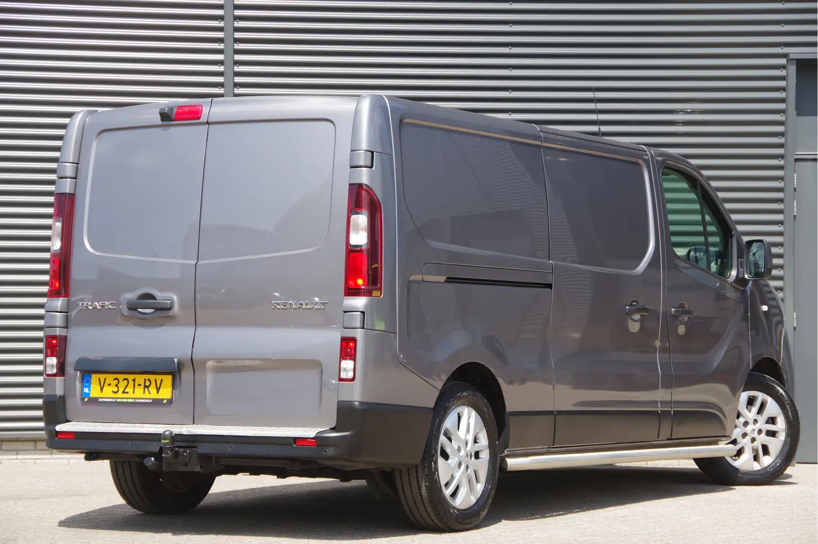 Renault Trafic 1.6 dCi T29 L2 LUXE 1E EIGENAAR, TREKHAAK, CAMERA, Grijs - 2