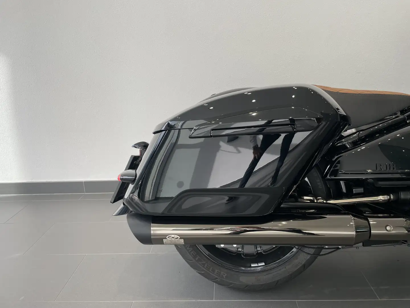 BMW R 18 Roctane SSV-RausVerkauf *inkl. Spezialumbau* crna - 2