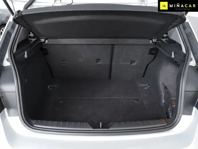 BMW 1 Series view 29