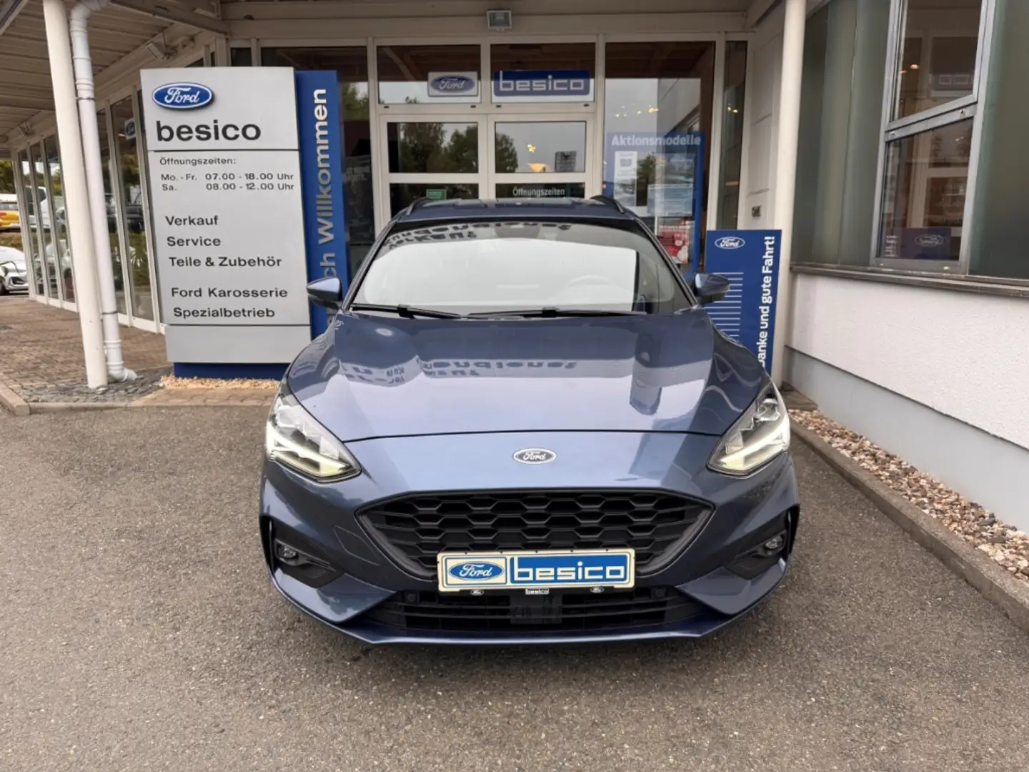 Ford Focus ST-Line+iACC+PDC+NAV+DAB+LED+KeyFree+RFK+LMF Bleu - 2