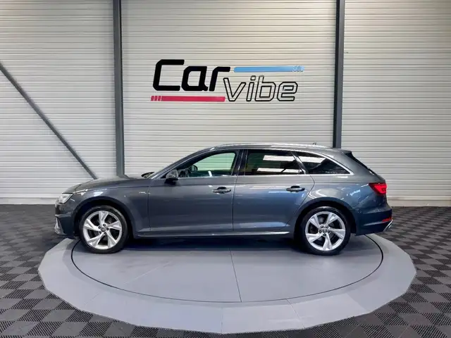 Audi A4 Avant view 7