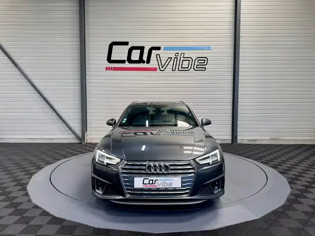Audi A4 Avant view 9