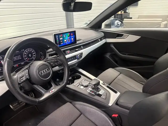 Audi A4 Avant view 12